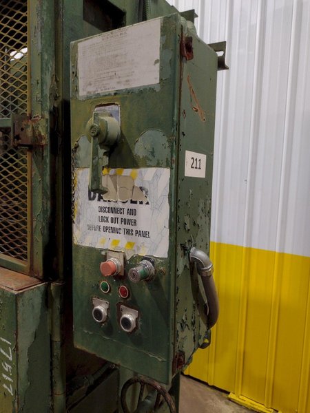60" X 30" X 48" SELCO MODEL #V5-HD HYDRAULIC VERTICAL BALER: STOCK 17517