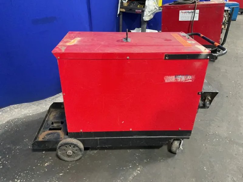 Lincoln Electric 600 Amps Welder - Idealarc Dc-600