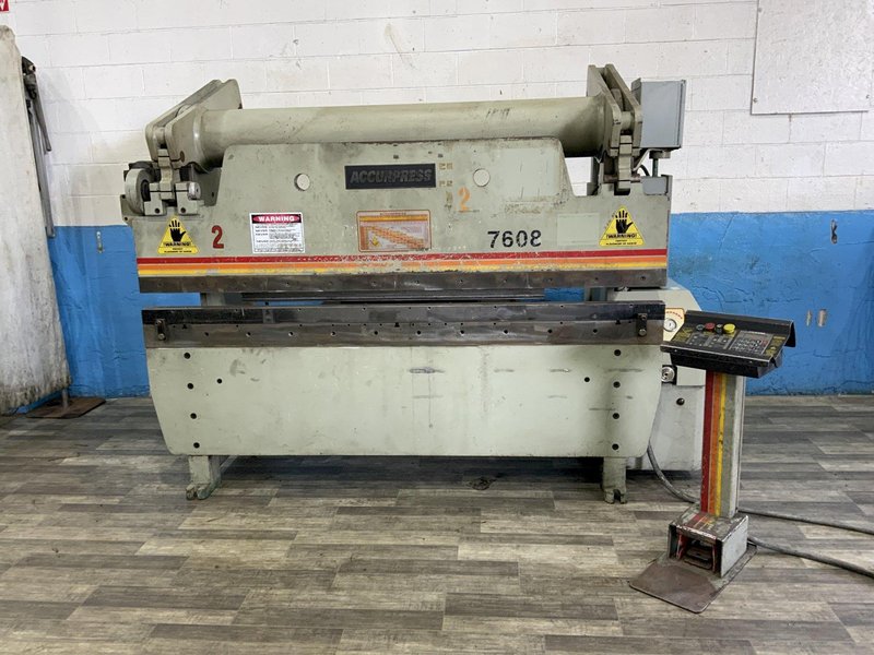 60 TON X 8' ACCURPRESS ADVANTAGE HYDRAULIC PRESS BRAKE: STOCK #81386