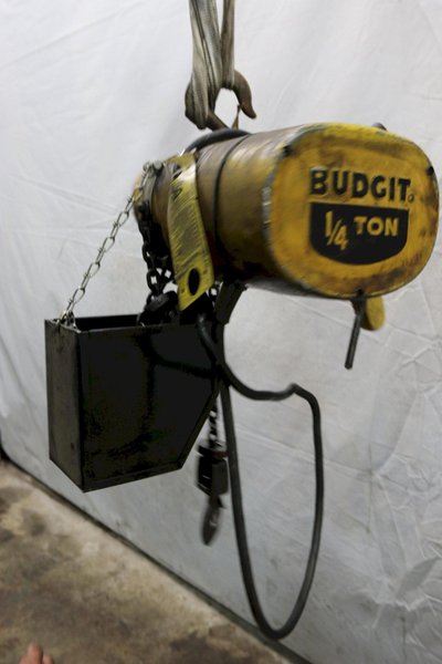 1/4 TON BUDGIT ELECTRIC CHAIN HOIST : STOCK #11989