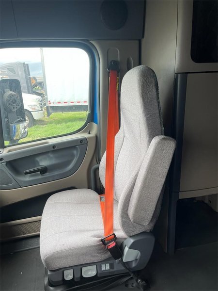 2017 Freightliner Cascadia 125 3AKJGLDR6HSHZ6452