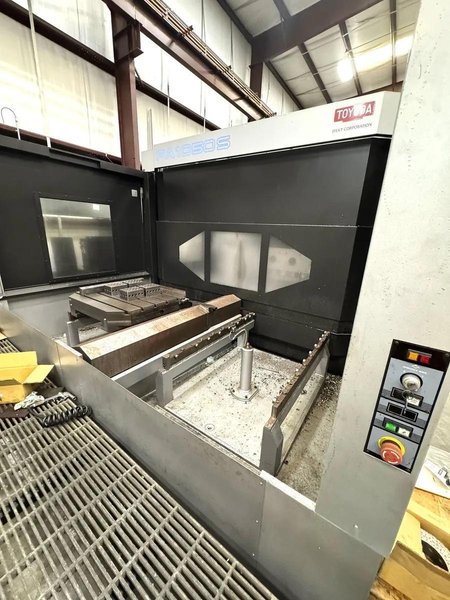 Toyoda FA1050S, Horizontal Machining Center, 2014 – Fanuc 31i-MB CNC Control, 1000 PSI TSC, CAT 50, Chip Blaster, Barnes Chip/Coolant Seperator, Low Hours