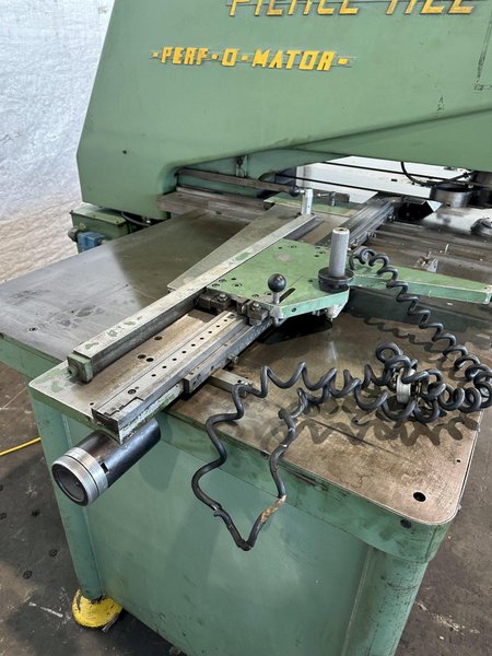 25 TON PIERCE-ALL 3025A SINGLE END HYDRAULIC PUNCH. STOCK # 0847923