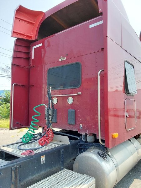 2022 Peterbilt 579 1XPBDP9X3ND763151