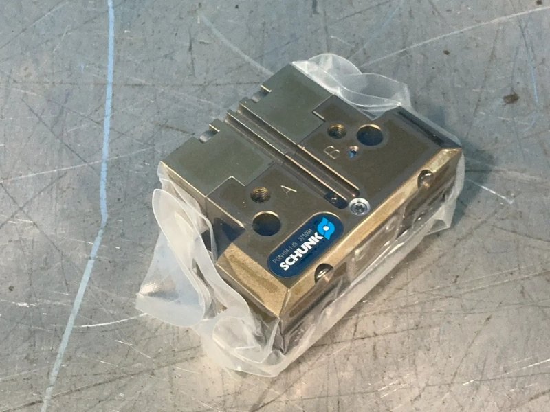 Schunk  Universal Pneumatic Gripper  - 0371094