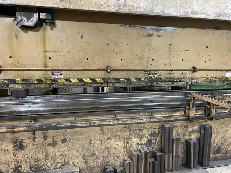 325 Ton x 16′ Standard AB-325-16 CNC Press Brake, 1994 – Automec CNC Control (2 years old) Back Gauge, Tooling Included,  Pit Required