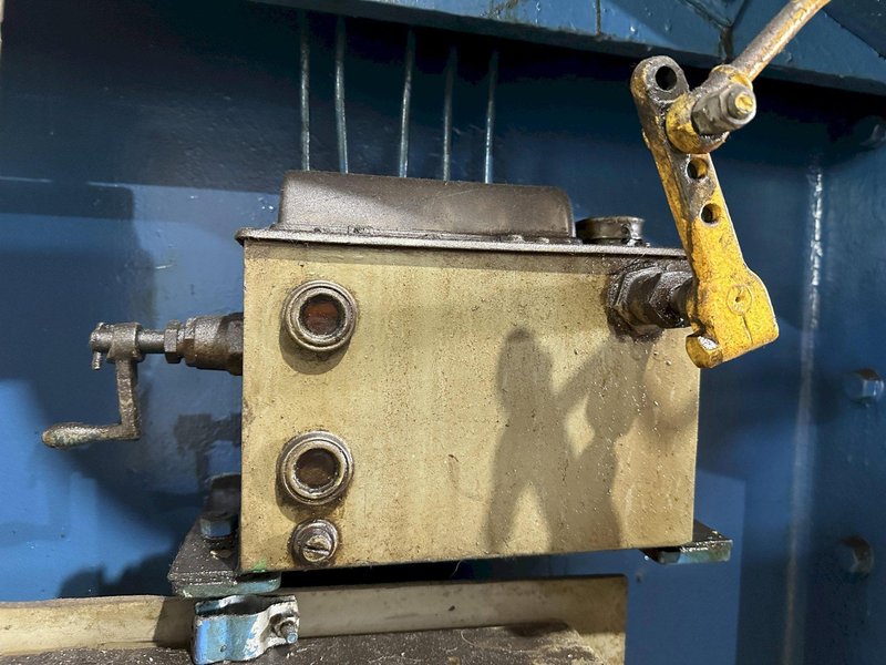 150 TON X 14' CYRIL BATH STURDY BENDER MECHANICAL FLANGED PRESS BRAKE: STOCK #21747