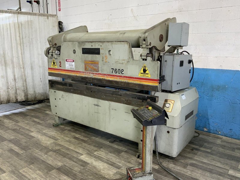 60 TON X 8' ACCURPRESS ADVANTAGE HYDRAULIC PRESS BRAKE: STOCK #81386