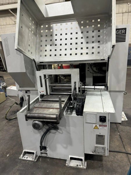 USED BEHRINGER 11.8" X 10.2" DUAL POST AUTOMATIC BANDSAW MODEL HBE 261A, Year: 2021