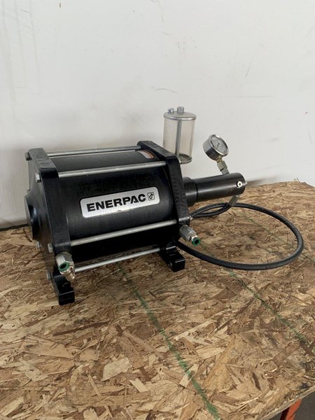 ENERPAC AHB34 AIR HYDRAULIC BOOSTER. STOCK #0364024