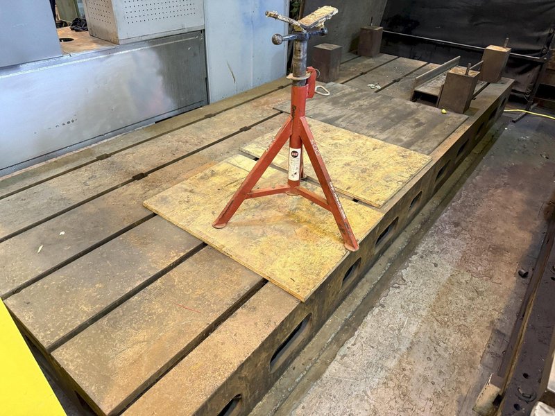 5" Cincinnati Gilbert Floor Type Horizontal Boring Mill with Rotary Table and Floor Plate