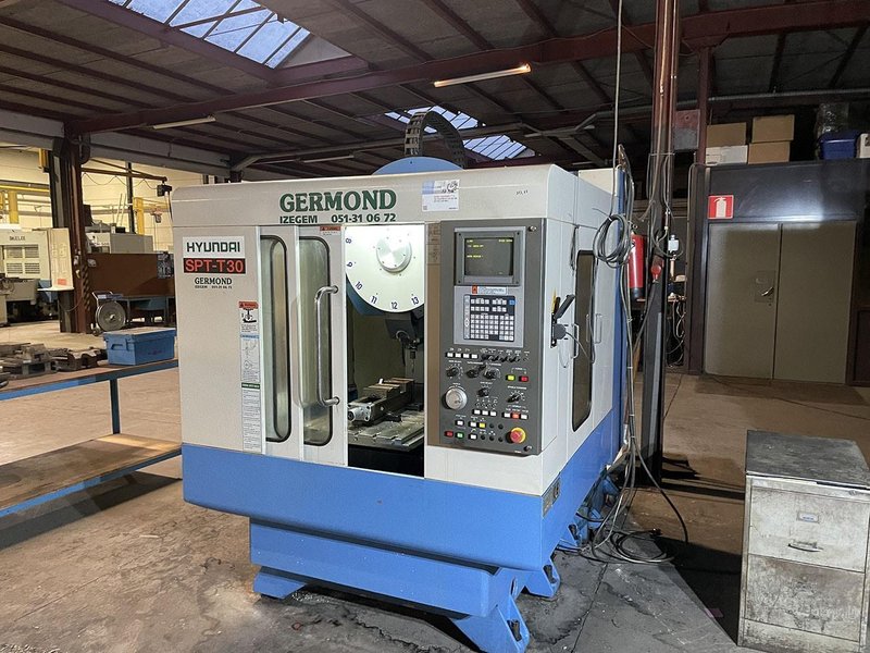 Hyundai SPT-T30 - X: 500 - Y: 360 - Z: 300 mm CNC