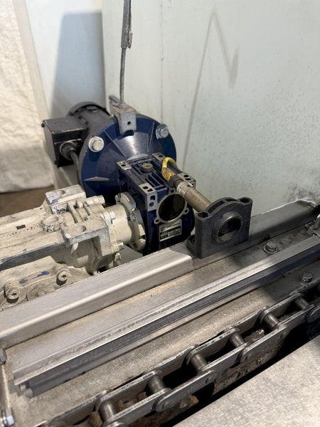 9" X 192" RANSOHOFF LEANVEYOR FOUR STAGE (WASH/RINSE/RINSE/BLOW OFF) WASHER. STOCK # 1113425.