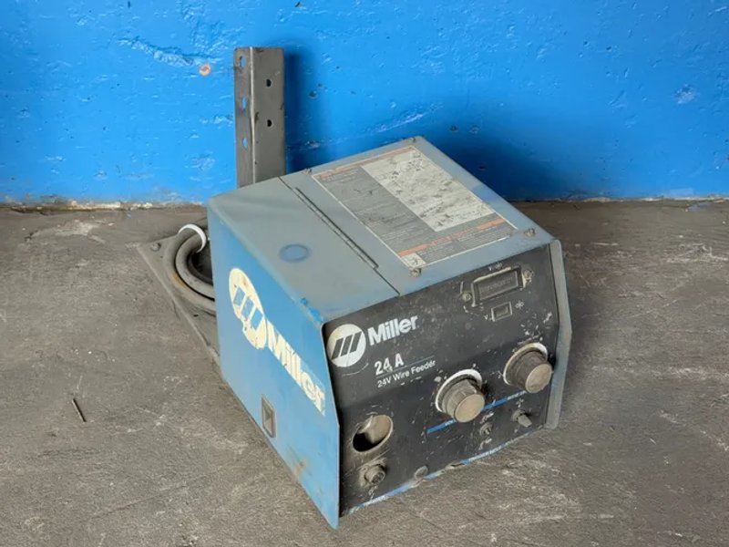 Miller  Wire Feeder - 24a