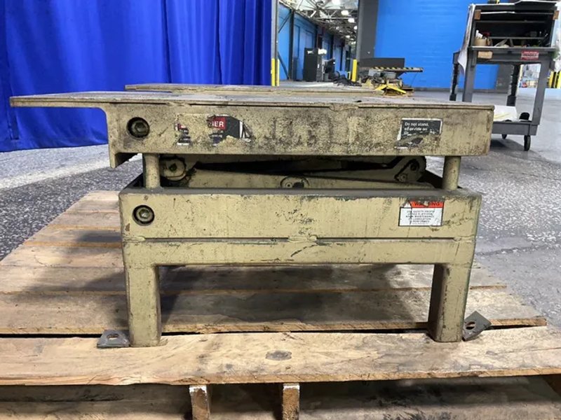 Globe International 2500 Lbs Lift Tables - Aa-2.5-18/sp