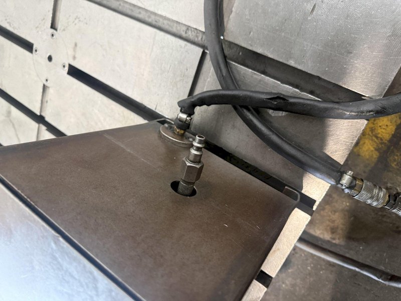 30" X 40" DEVLIEG AIR LIFT ROTARY TABLE. STOCK # 0221026