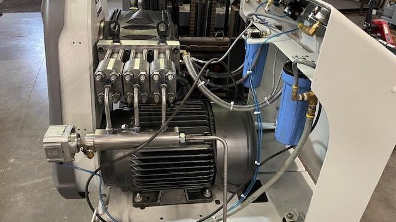 Flow Hydraulic Intensifier Pump – Less than 1,000 hours