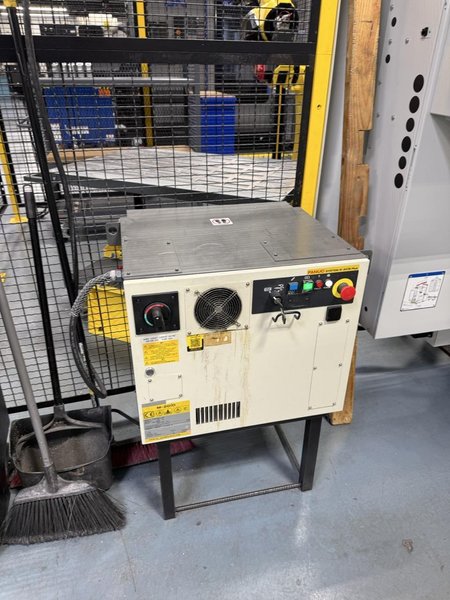 Haas UMC-750SS 5 Axis UMC, 2022 – Fanuc M-20iD Robot Cell, 70+1 SMTC, TSC, Chip Conveyor