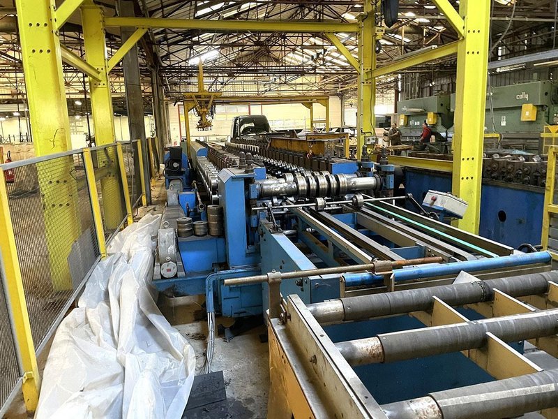 CBM - sandwich panel line / Manni &amp; Cannon