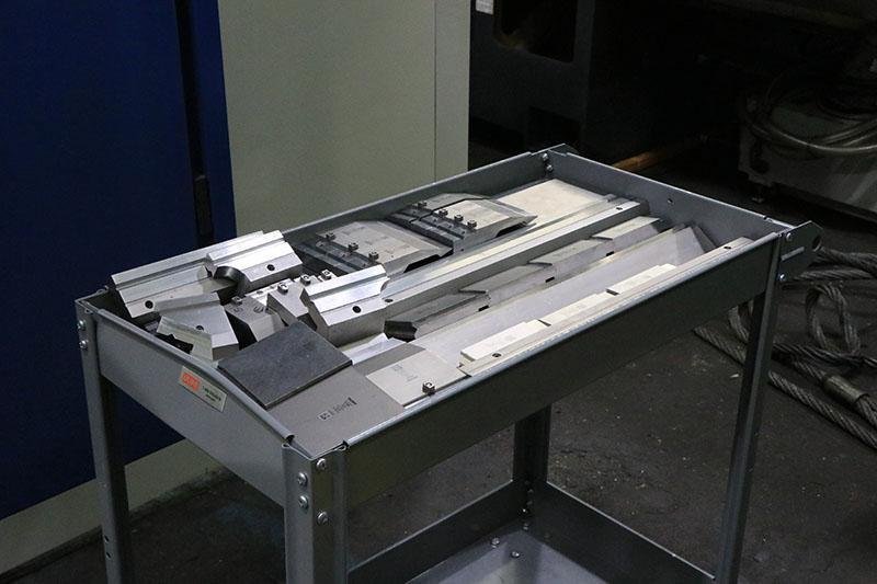 73 TON X 80" TRUMPF HYDRAULIC PRESS BRAKE MODEL TRUBEND 3066