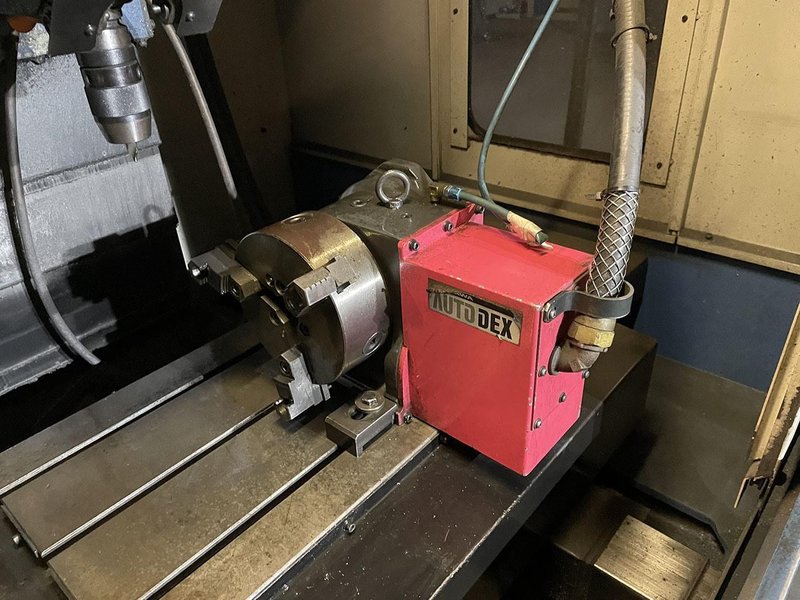 Hyundai SPT-V30T - X: 500 - Y: 300 - Z: 300 mm CNC