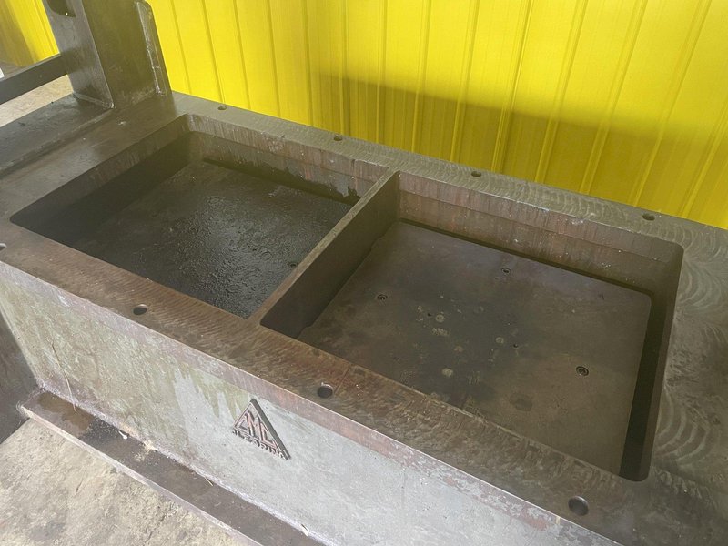 200 TON CLEARING MODEL S2-200-72-36 STRAIGHT SIDE SSDC STAMPING PRESS, 12" STROKE: STOCK #12979