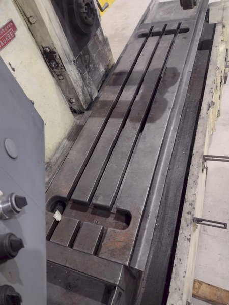 36" X 10 HP KEARNEY &amp; TRECKER MODEL #1536A HORIZONTAL SIMPLEX MILL: STOCK #20256