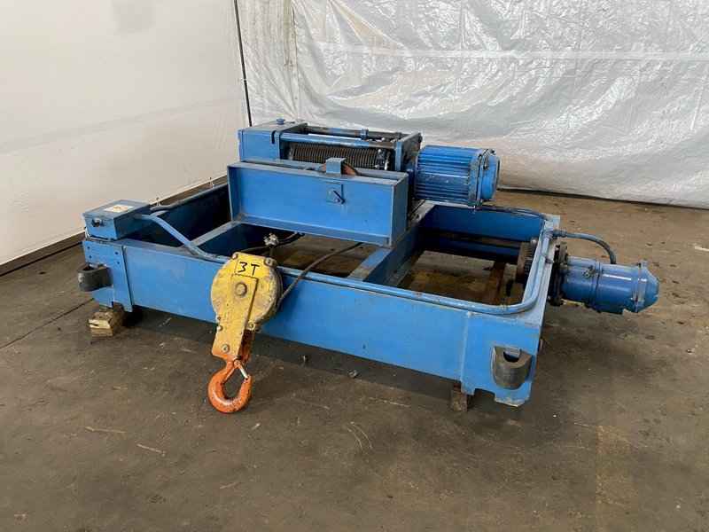 3 TON ACE TOP RUNNING DOUBLE GIRDER TROLLEY HOIST. STOCK #0309922