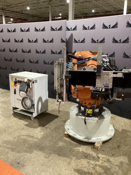 KUKA KR 120 R1800 nano Robot w/ KR C4 NA Controls, Missing Cable Set USED
