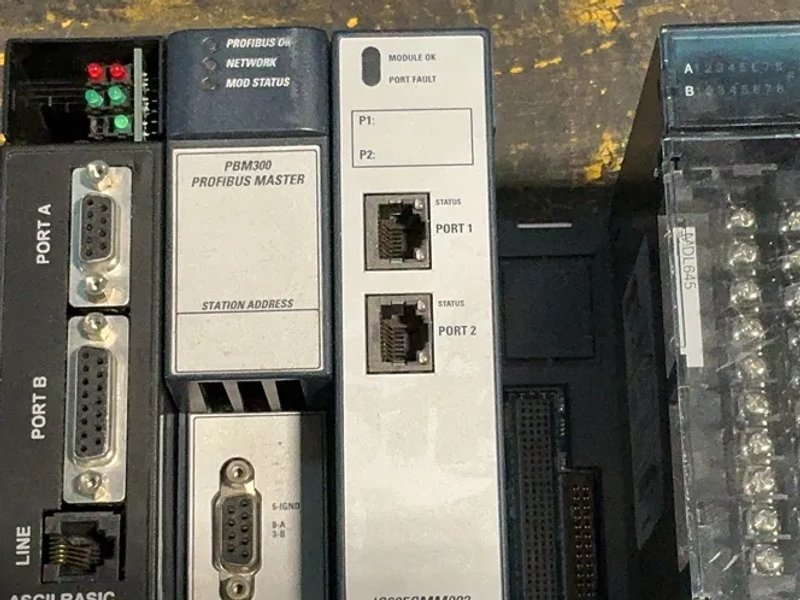 General Electric Rx3i 12 Slot Backplane W/modules - Ic695chs012-ca