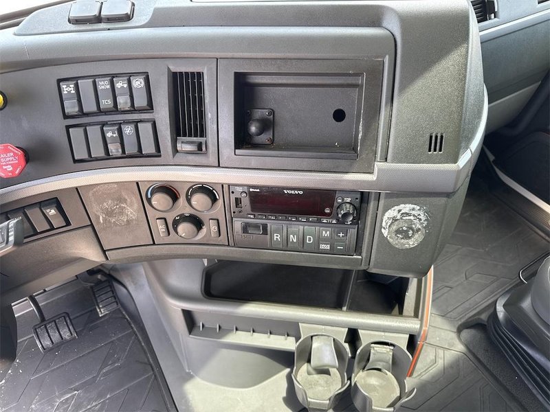 2022 Volvo VNL64T 760 4V4NC9EH9NN602667