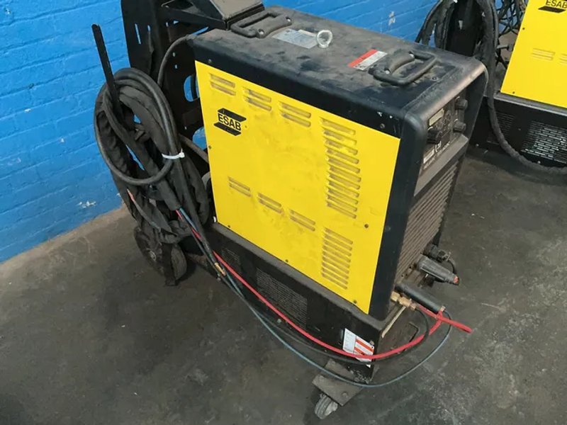 Esab 350 Amp Welder - Heliarc 353i Ac-dc