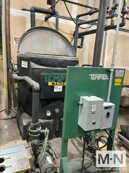 25 TON TEMPTEK MODEL MW25C WATER COOLED CHILLER MFG 2021