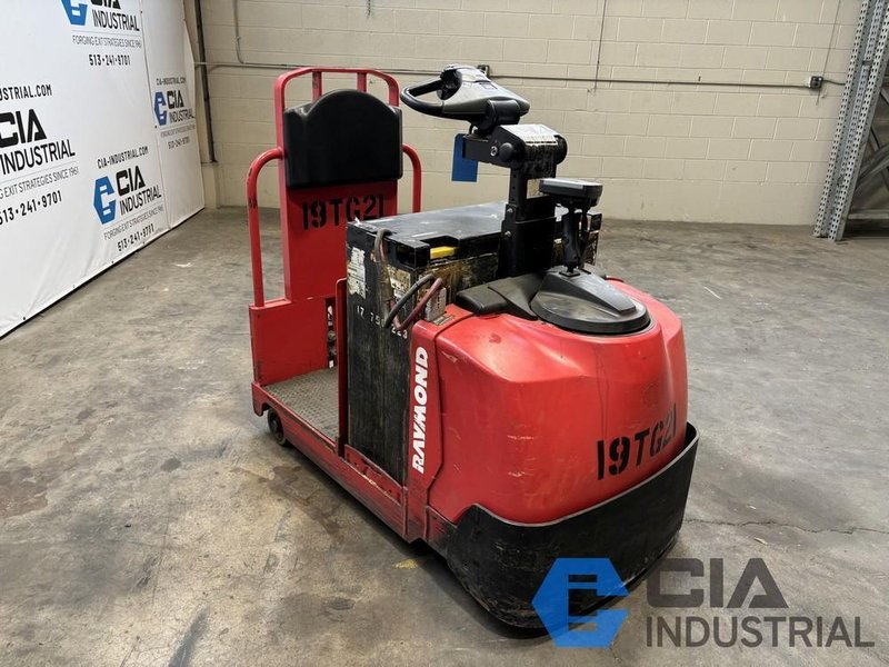 2019 - RAYMOND MODEL 8610 ELECTRIC TUGGER TRACTOR