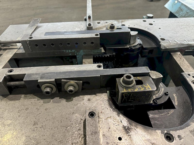 36" LUBOW DWB-2 DOUBLE END HORIZONTAL BENDER. STOCK # 0308822