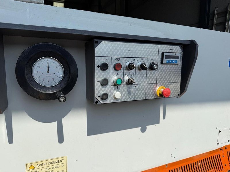 LVD - MVB 3100 x 6 mm