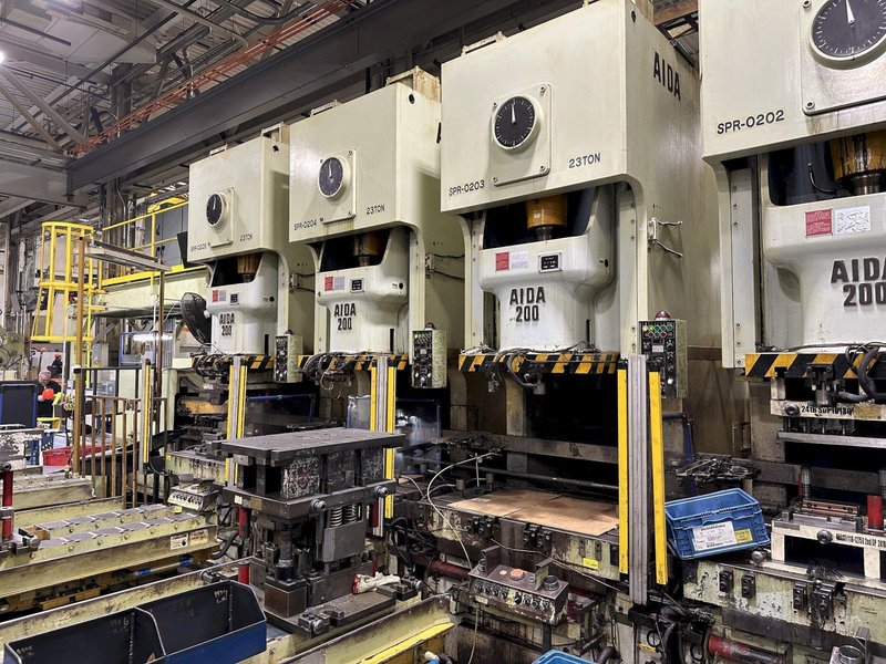 (3) 220 TON AIDA PRESS LINE, W/ STOCK FEEDER &amp; TRANSFER SYSTEM: STOCK #22200