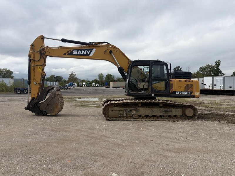SANY 225C Crawler Excavator, 2021