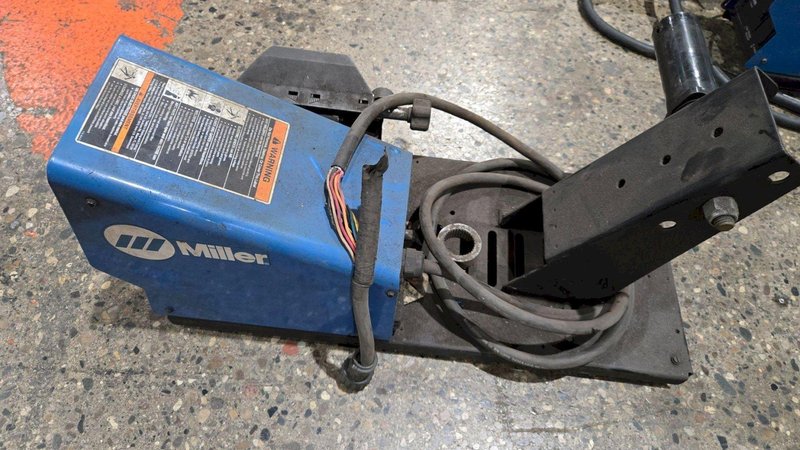 MILLER 70 SERIES WIRE FEEDER USED