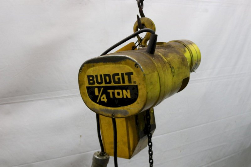 1/4 TON BUDGIT ELECTRIC POWERED CHAIN HOIST : STOCK #11990