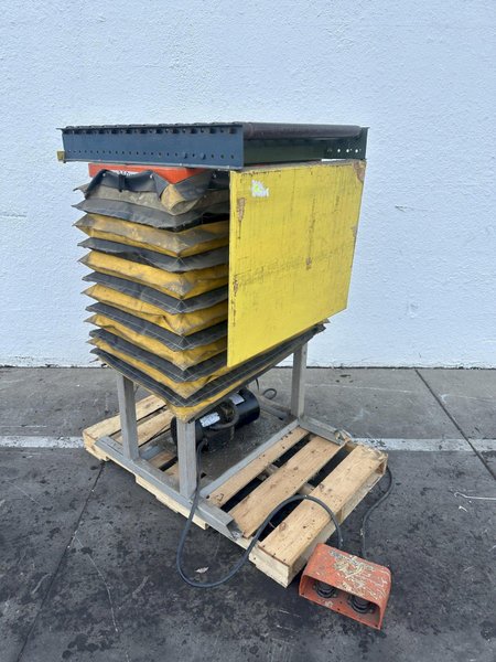 550 BISHAMON HYDRAULIC SCISSOR LIFT TABLE: STOCK #78830
