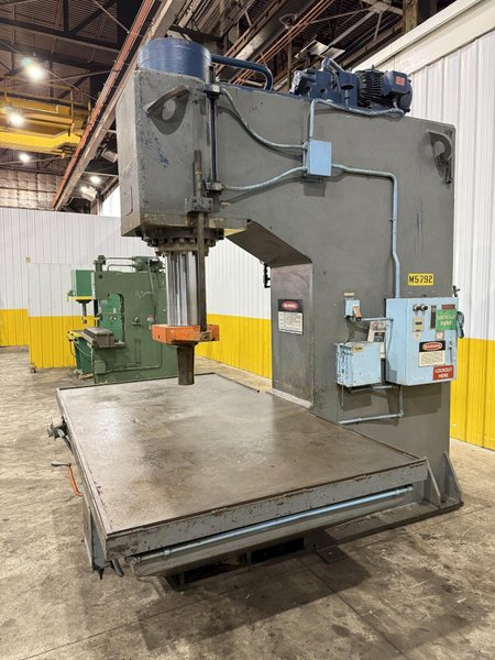 150 TON WILLIAMS &amp; WHITE HYDRAULIC C-FRAME STRAIGHTENING PRESS 24" STROKE: YOBRO #24086