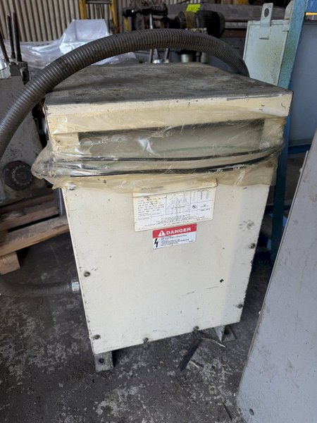15 KVA POWERTRAN 480 <-> 208Y/120 ELECTRICAL TRANSFORMER: YOBRO #24099
