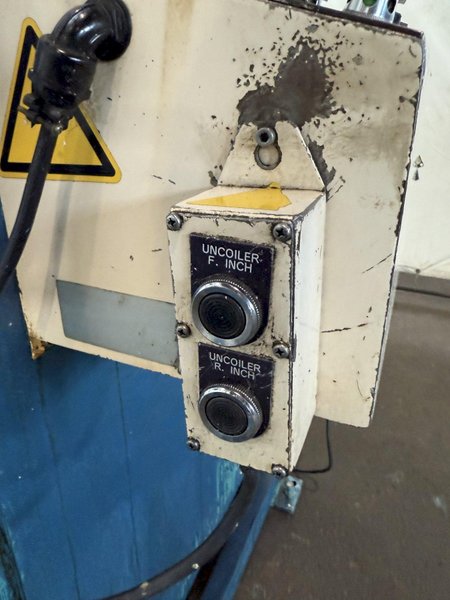 1,100 Lb. x 6" x .05" AIDA SERVO FEEDLINE W/ DUAL UNCOILER. STOCK # 0130225.
