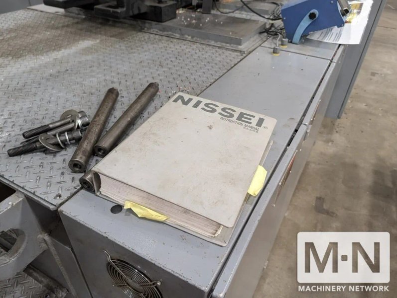 720 TON 168 OZ NISSEI MODEL FVX660III-400L HYBRID INJECTION MOLDING MACHINE MFG 2015 DELIVERED NEW 2016