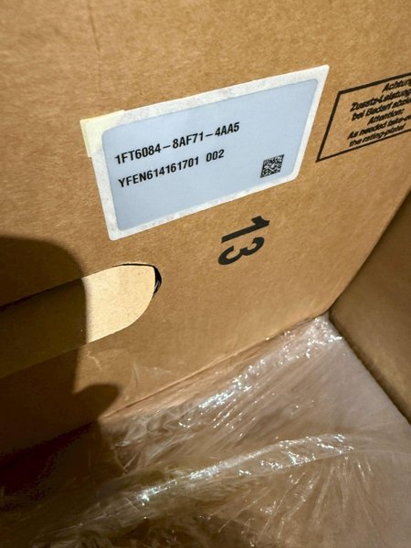 SIEMENS 1FT6084-8AF71-4AA5 SERVO MOTOR NEW WITH BOX