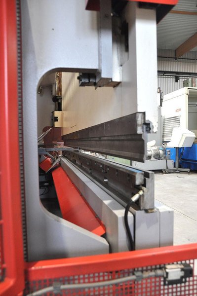 Beyeler Bystronic - PR6 200 ton x 4100 mm CNC