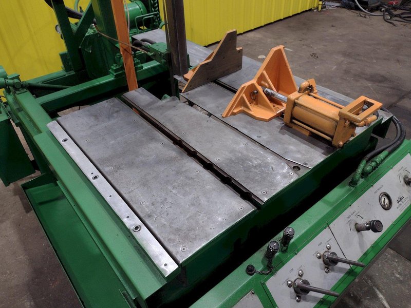 14" x 21" DOALL MODEL #TF-1421H VERTICAL TILTING BAND SAW: STOCK #21704