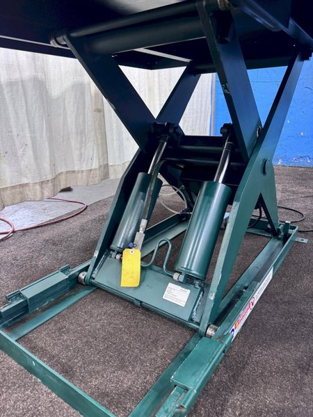 3500 LB SOUTHWORTH  MODEL #LS4-36 HYDRAULIC LIFT TABLE: STOCK #78037