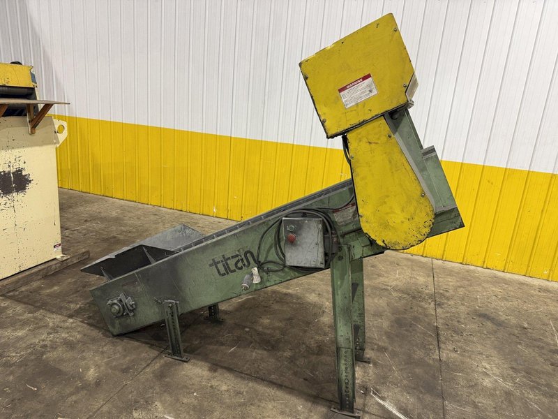 12" WIDE x TITAN STEEL CLEATED BELT INCLINED CONVEYOR: YOBRO #26020